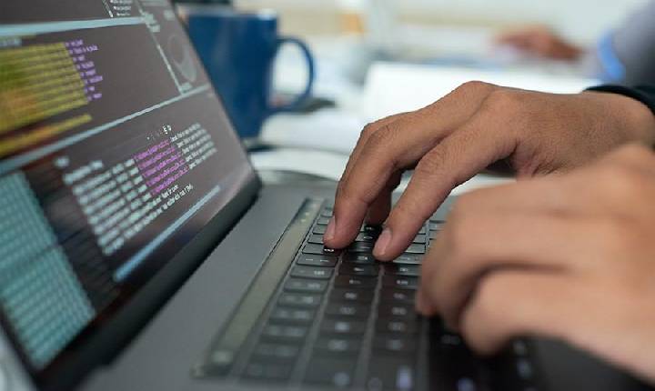 10 mil vagas de estágio: SP recebe inscrições de universitários das áreas de tecnologia para atuar em escolas estaduais