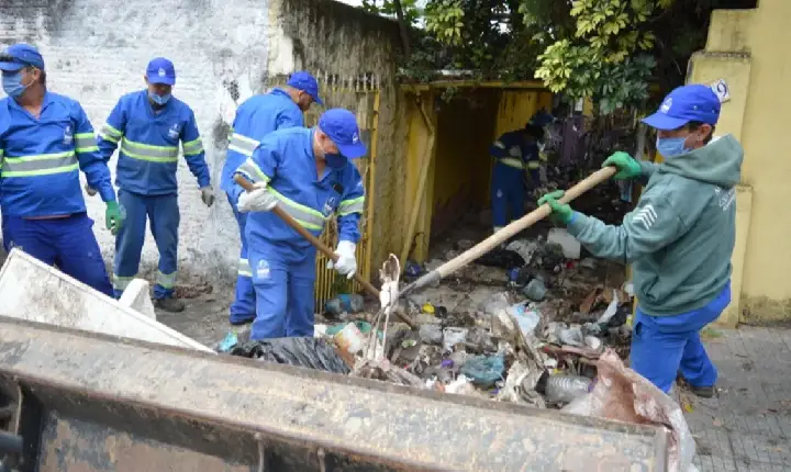 207 toneladas de lixo foram recolhidas das ruas de São José em 2025