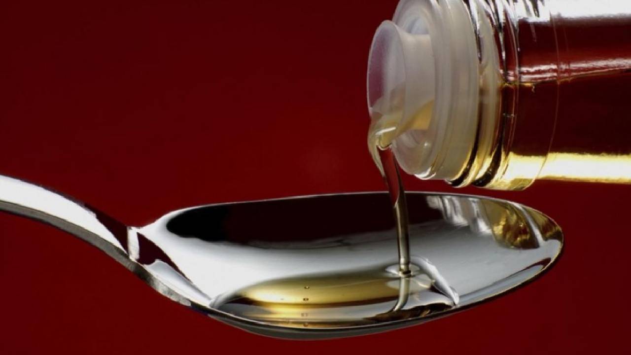 Anvisa suspende venda de xarope para tosse por risco de arritmia cardíaca grave; entenda