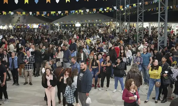 Arraiá do Frederico divulga programação de shows em São José; evento começa no dia 25 de abril