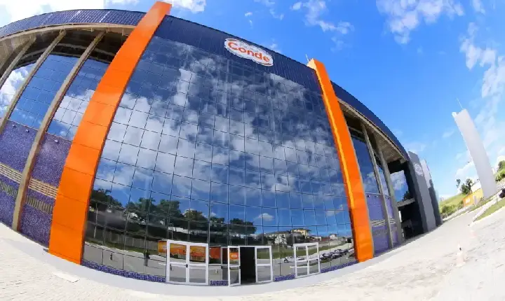 Campanha do Agasalho terá drive-thru para arrecadação de doações na Farma Conde Arena neste sábado (27)