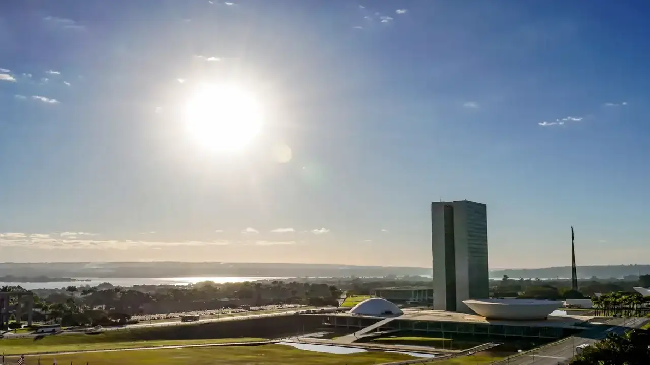 Congresso vota nesta semana fim da escala 6x1 e 