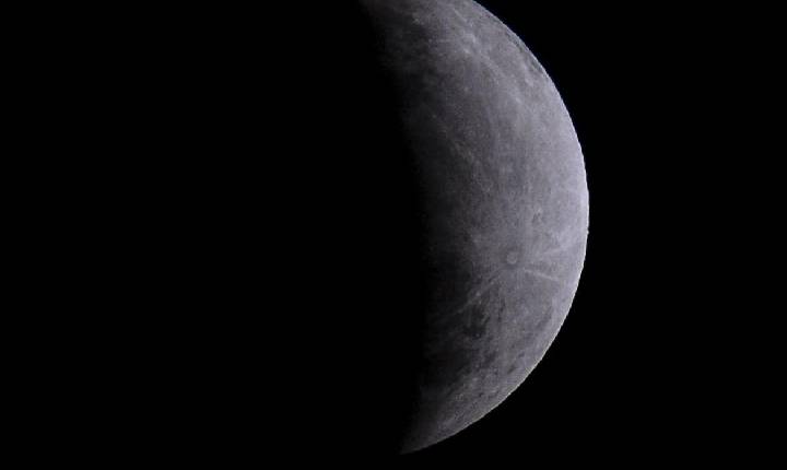 Eclipse parcial da Lua nesta quinta-feira será visto em todo o Brasil
