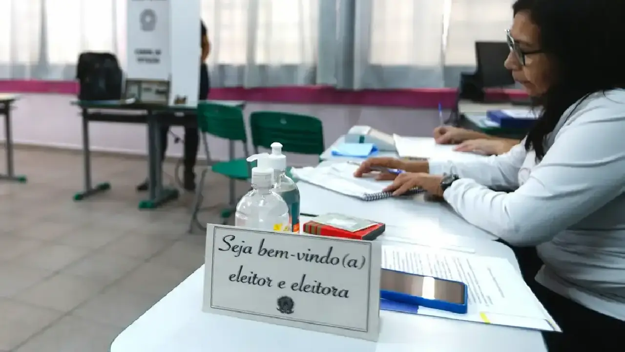 Eleições 2026: eleitor pode se inscrever para ser mesário voluntário