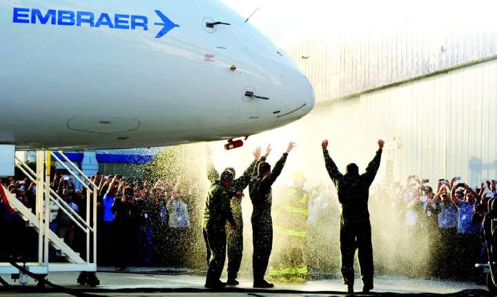 Embraer está entre as 20 melhores empresas para trabalhar no Brasil, segundo a TIME
