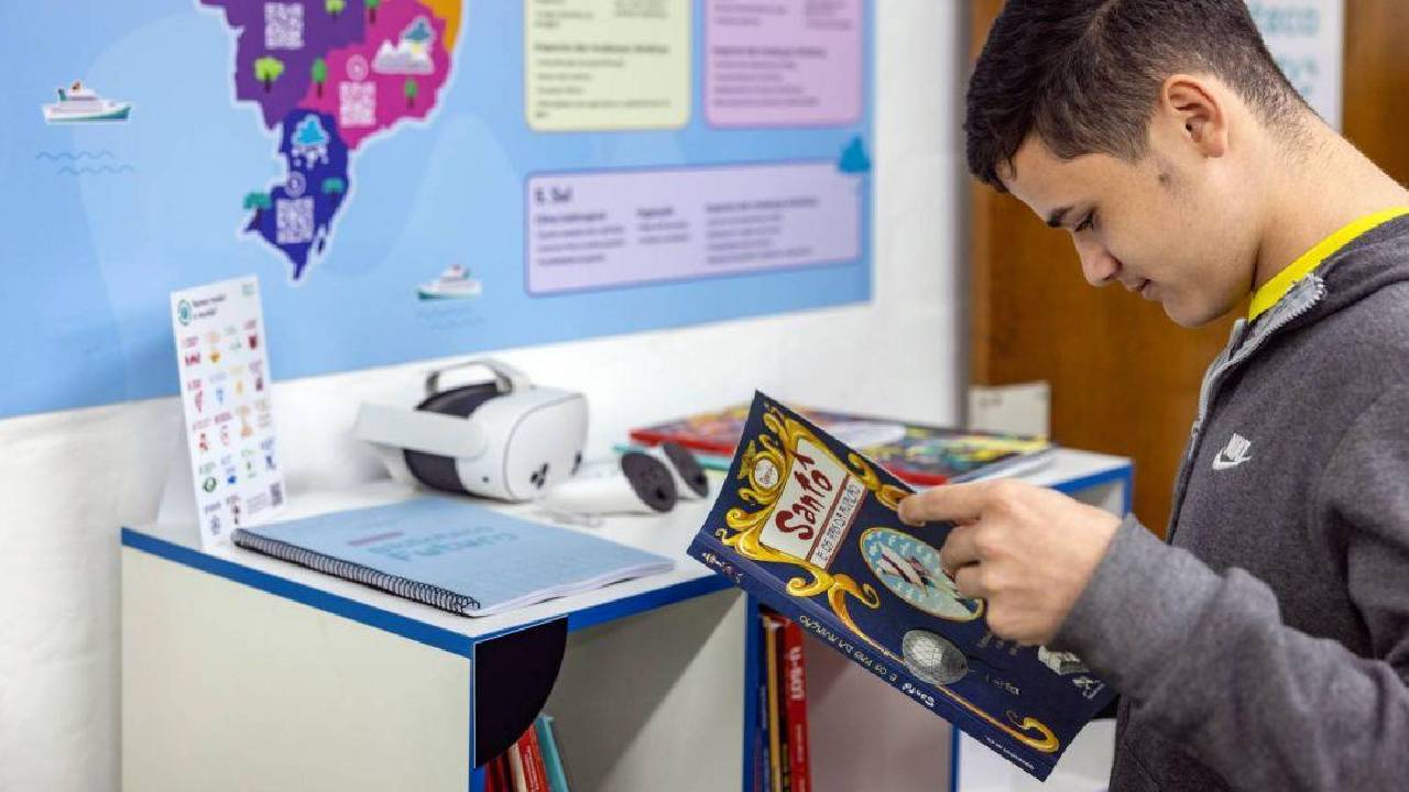 Escola de Jacareí ganha biblioteca com foco em sustentabilidade e robótica