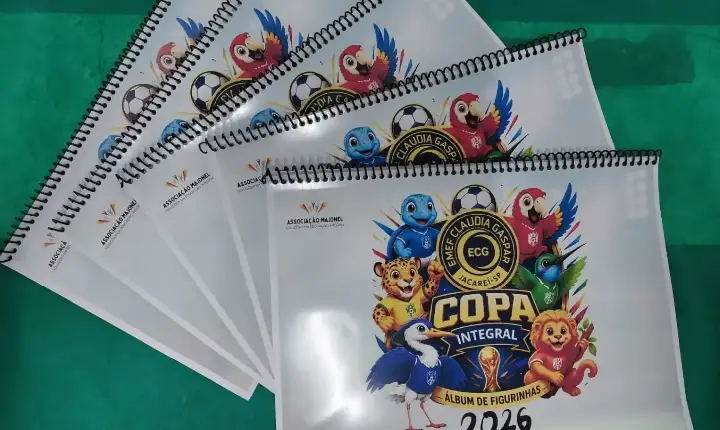Escolas de Jacareí inovar ao fazer álbum de figurinhas próprio e Copa entre alunos