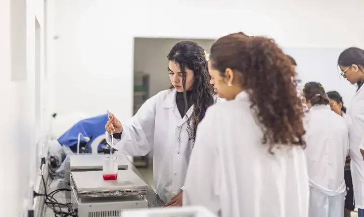 Estágio para alunos da rede pública: SP tem 2.044 vagas disponíveis nesta semana