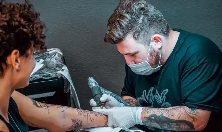 Fez tatuagem? Novo prazo para doar sangue começa a valer em setembro