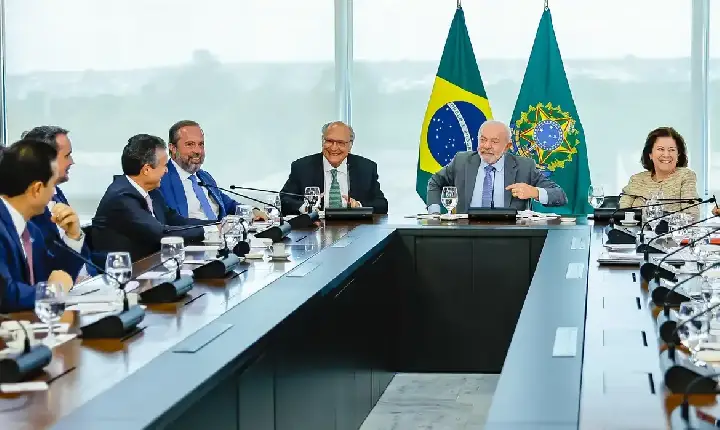 Governo prevê aumento de etanol na gasolina de 30% para até 32%