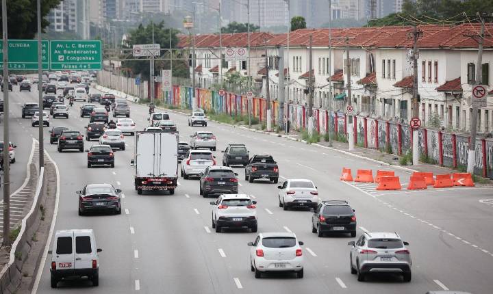 IPVA 2026: 4ª parcela vence nos próximos dias para placas com final 6, 7, 8 e 9; veja como fica o pagamento com o feriado