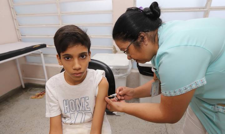 Jacareí aplica mais de 300 doses no Dia D de Multivacinação e Prefeitura segue com ações para aumentar a cobertura vacinal