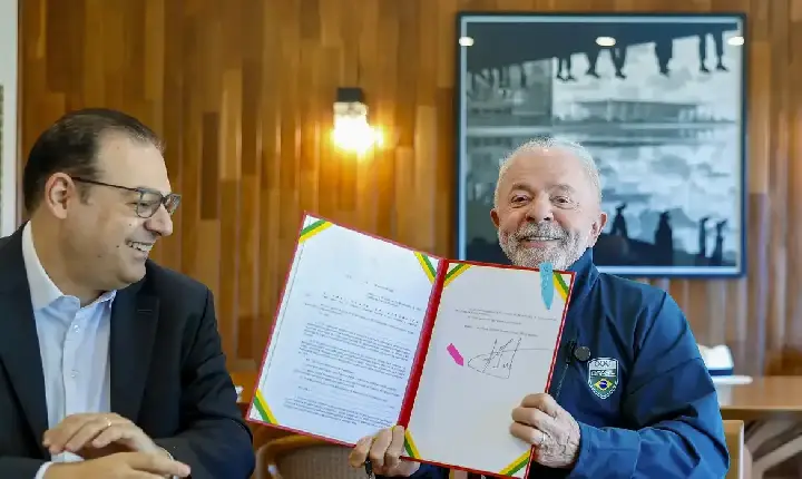 Lula sanciona lei que garante renovação automática da CNH
