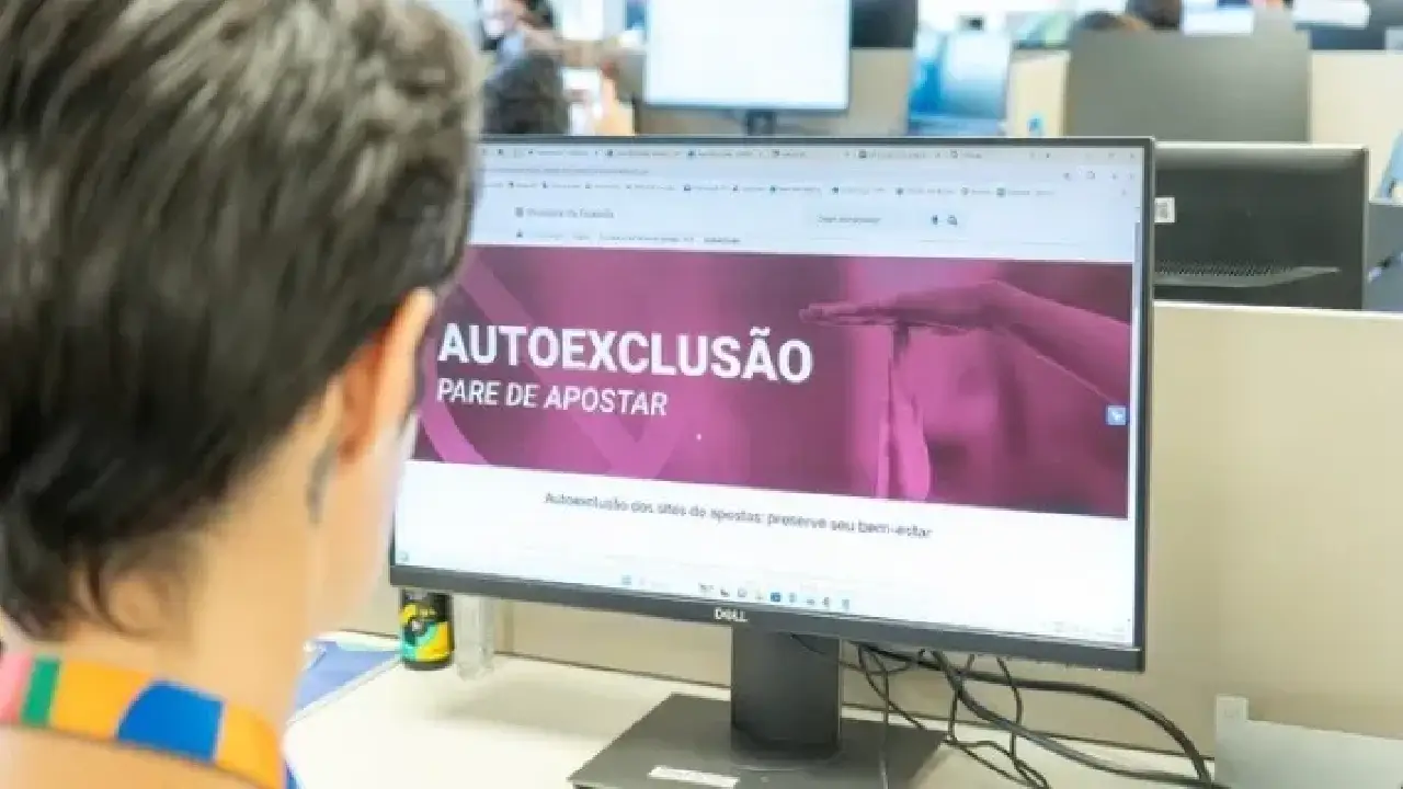 Mais de 574 mil brasileiros já bloquearam o CPF em sites de apostas, diz Ministério da Saúde