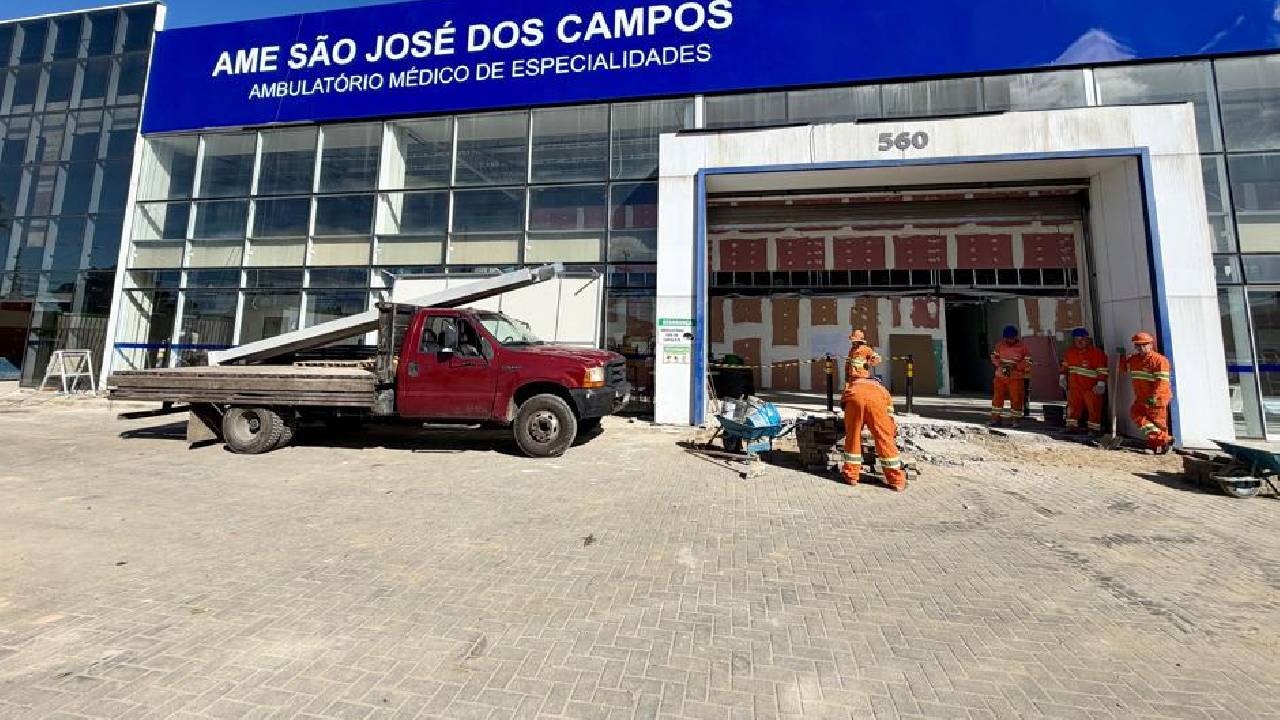 Novo AME ganha forma no centro de São José