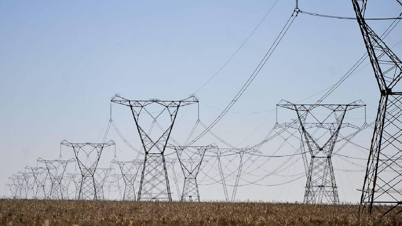 ONS suspende geração excedente de energia pela segunda vez no ano