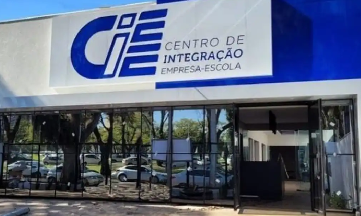 PAT de Jacareí e CIEE realizam cadastro de jovens para vagas de aprendizagem e estágio