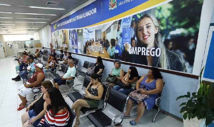 PAT de São José disponibiliza 535 vagas de emprego nesta segunda