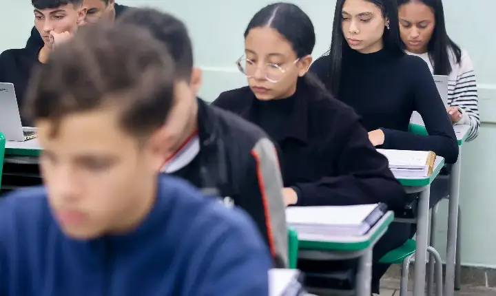 Prazo para matrículas e transferências na rede estadual de SP vai até esta sexta-feira (18)