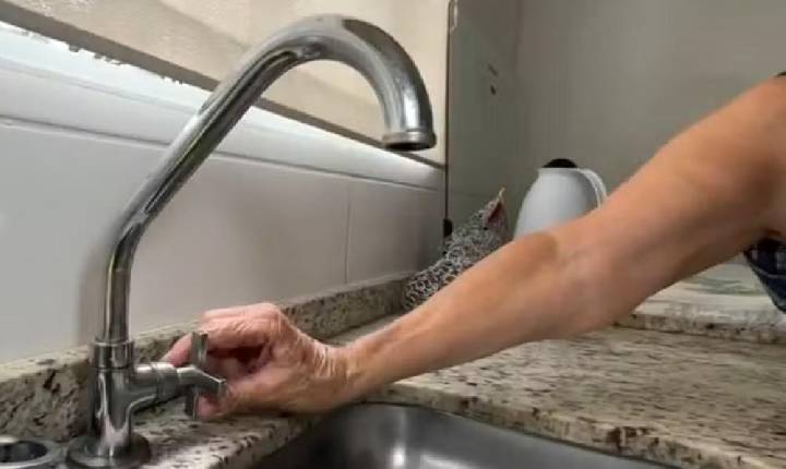 Rompimento de adutora: moradores enfrentam falta de água pelo quarto dia seguido em Jacareí