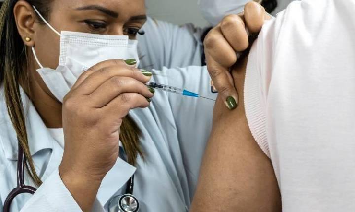 Saúde SP faz alerta e convoca população para vacinação contra a gripe