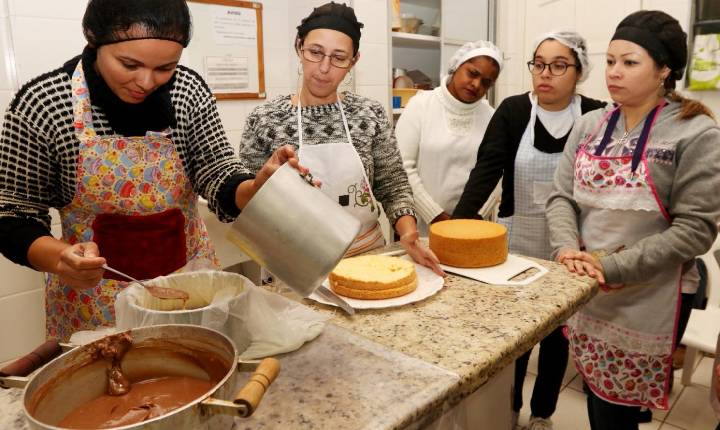 Secretaria de Desenvolvimento Econômico de Jacareí e Senai abrem 100 vagas para cursos gratuitos de gastronomia