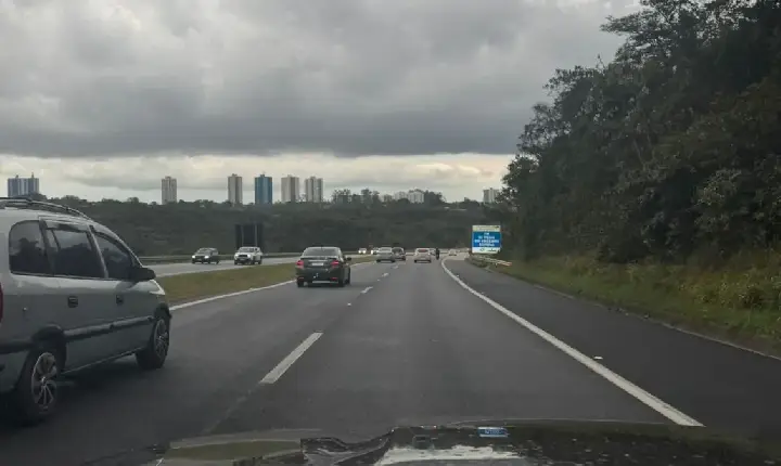Semana começa com chuva e queda de temperatura no Vale do Paraíba