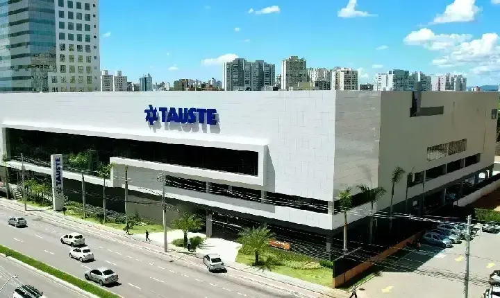 Supermercado Tauste tem 12 vagas em São José