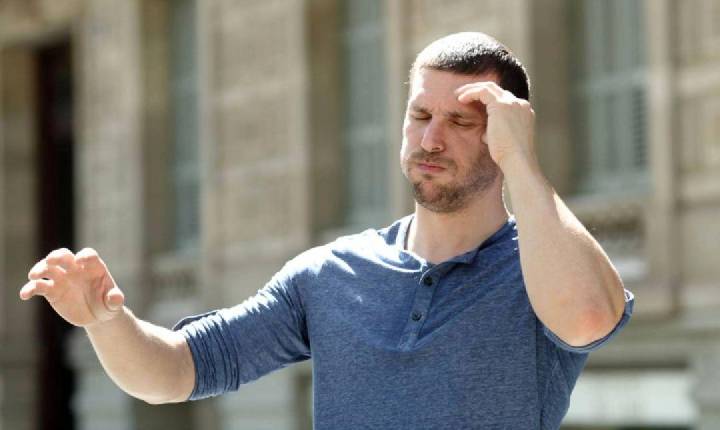 Tontura pode ser sinal de doenças mais sérias e deve ser investigada