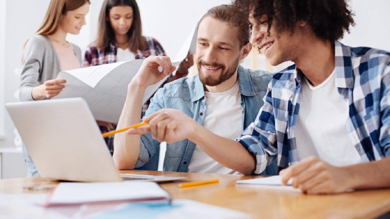 Trampolim integra tecnologia e soft skills para impulsionar qualificação profissional no estado