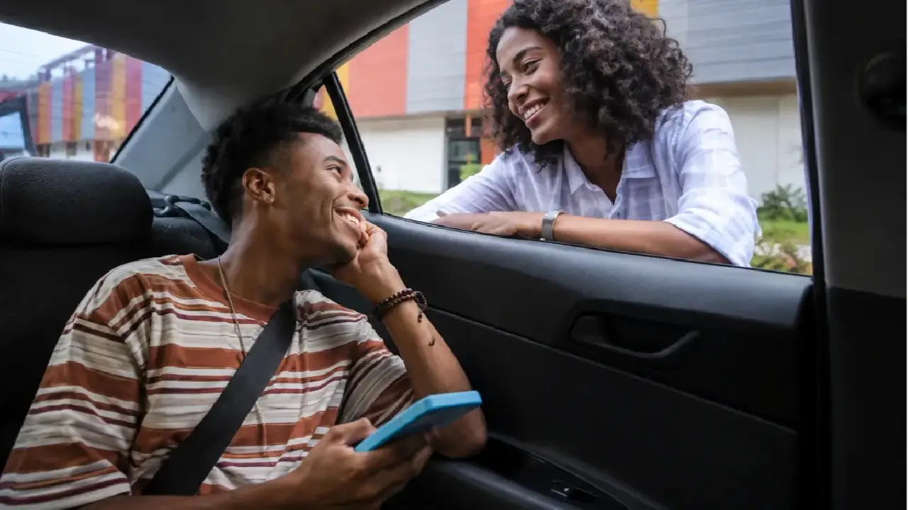 Uber libera vídeo ao vivo para pais acompanharem viagens de filhos adolescentes