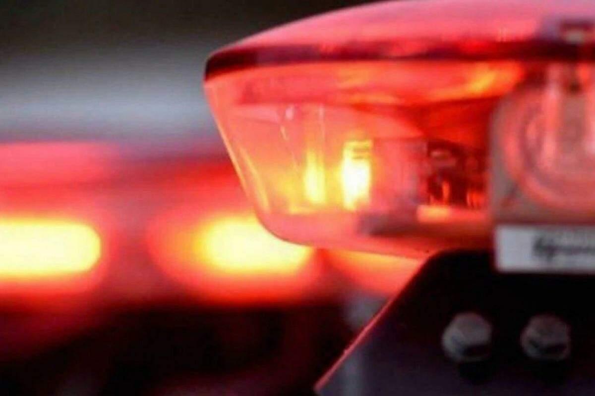 Homem mostra o pênis para passageira em ônibus e é preso pela PM em São José