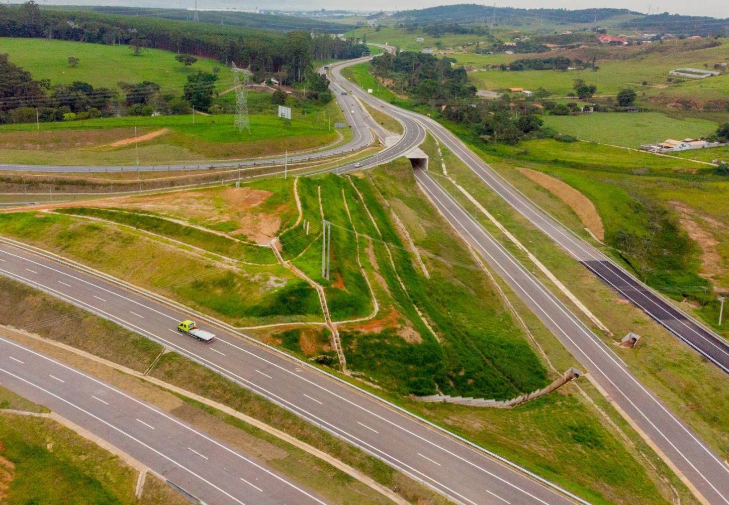 Corredor Ayrton Senna/Carvalho Pinto realiza obras de manutenção