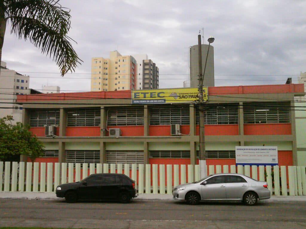 Etec em São José oferece cursos técnicos gratuitos no período noturno e sem limite de idade