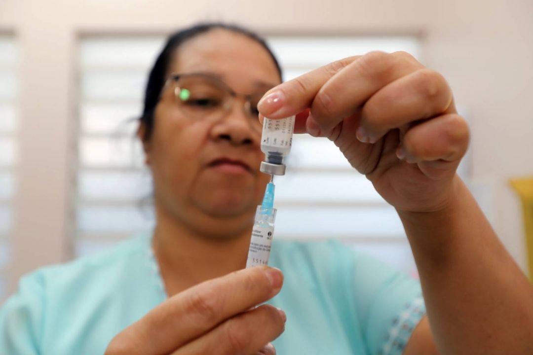 Jacareí amplia vacinação para crianças e adolescentes de 10 a 14 anos