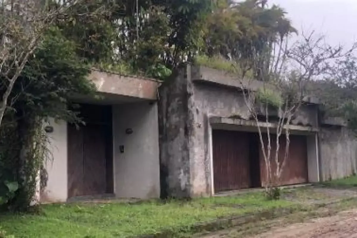 Mansão de Pelé no Guarujá pode ir a leilão por dívida milionária