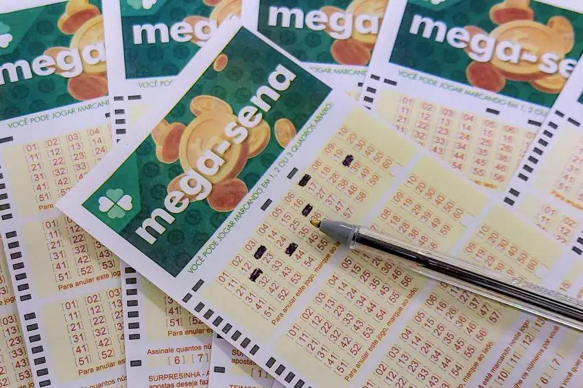 Mega-Sena sorteia nesta terça-feira prêmio acumulado em R$ 93 mi