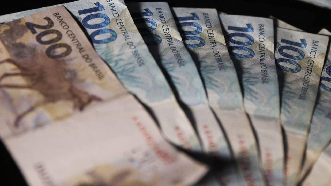 Há 30 anos, Plano Real derrubava hiperinflação e estabilizava economia