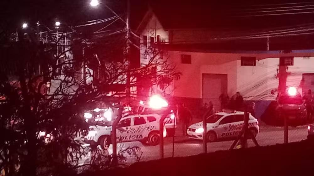 Homem é baleado por policiais durante abordagem da PM em Jacareí