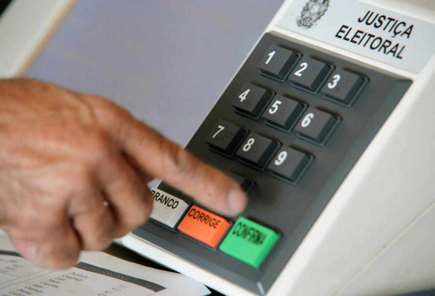 Restrições para políticos começam neste sábado (6)