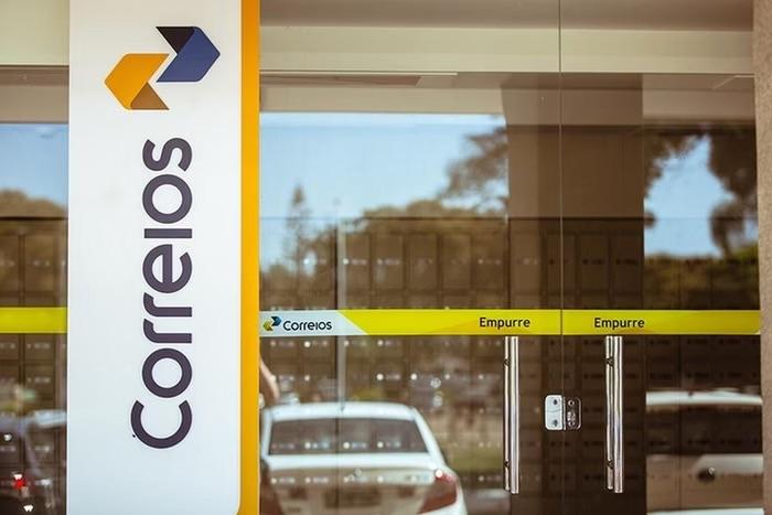 Correios alertam para golpe de SMS de encomenda “presa na alfândega”