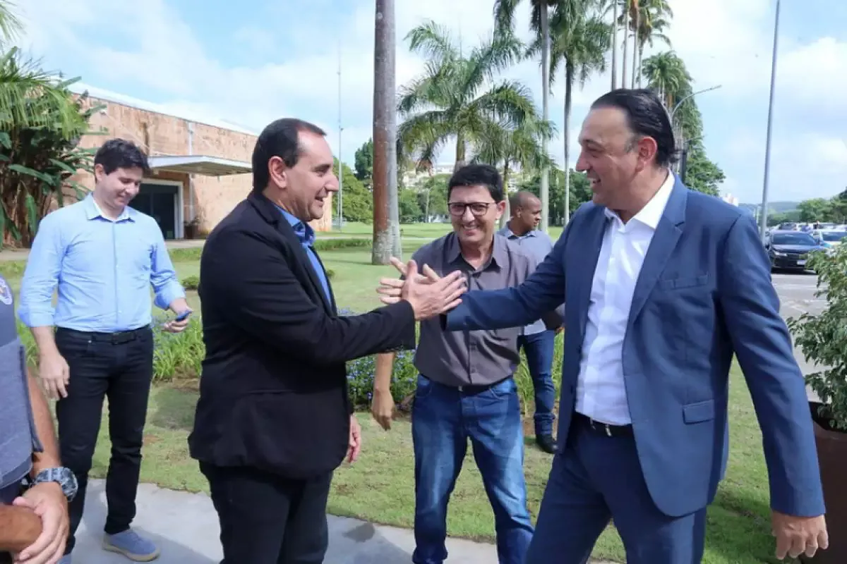 Felicio pode se licenciar do Estado para apoiar Anderson Farias,  diz CNN
