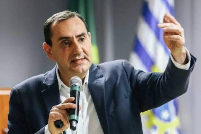 MP vê promoção pessoal do Prefeito Anderson Farias e pede que Justiça limite posts