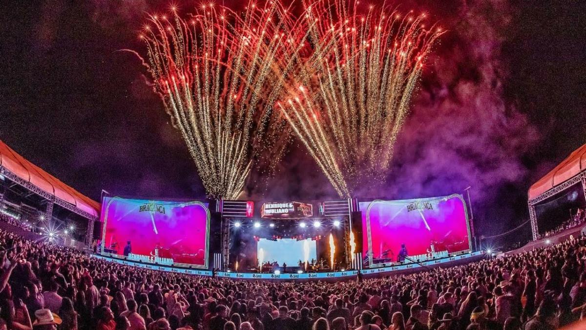 Em dois dias de evento, Vale Rodeio Show deve atrair mais de 20 mil pessoas