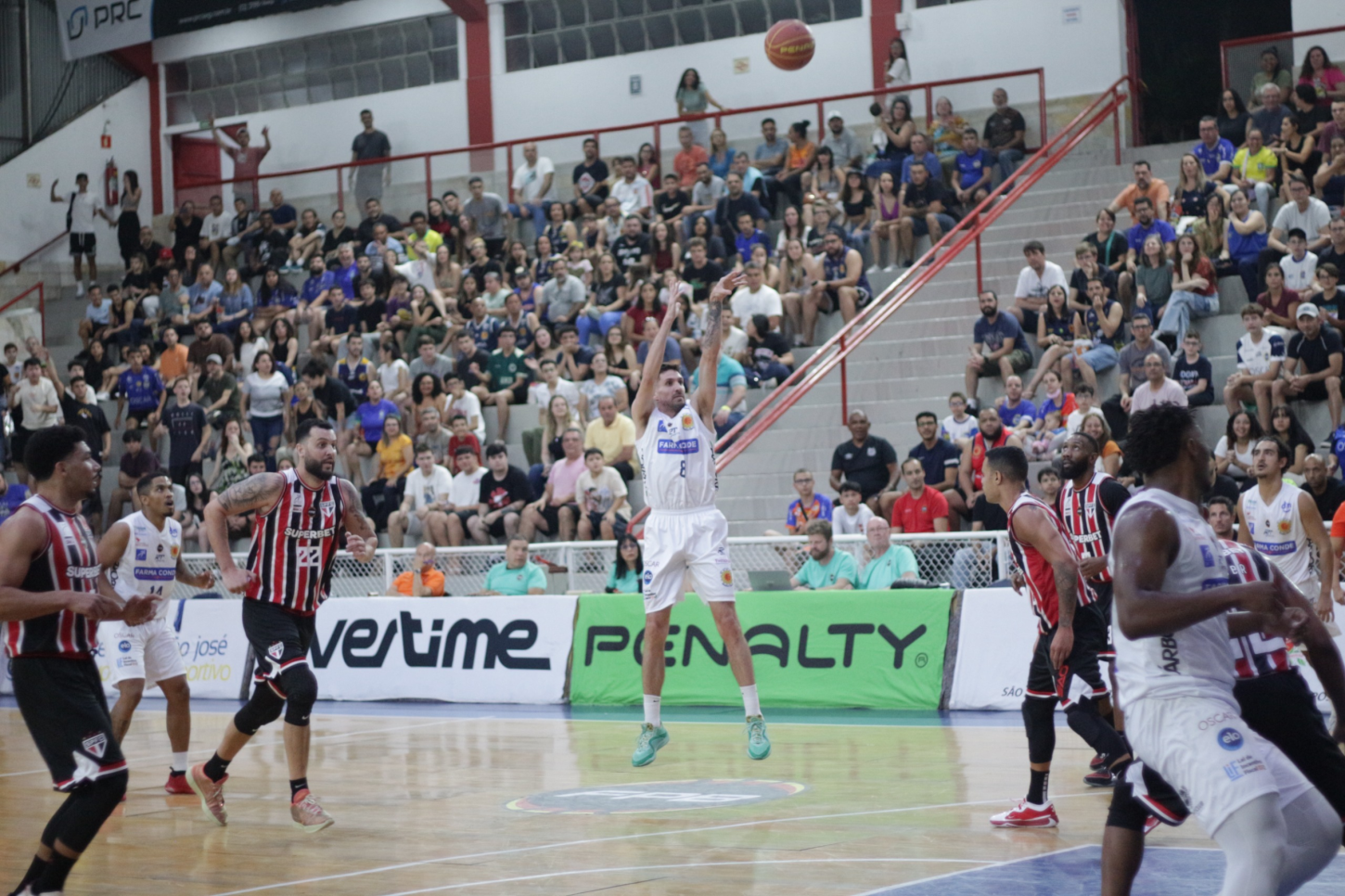 Farma Conde Basketball recebe o São Paulo pela semifinal do Paulista