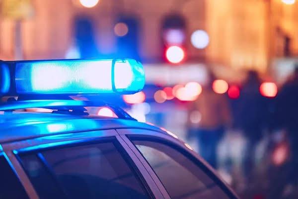 Homem é encontrado morto com o corpo amarrado em apartamento na Zona Oeste de São José