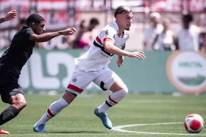 São Paulo vence o Corinthians de virada e é campeão da Copinha