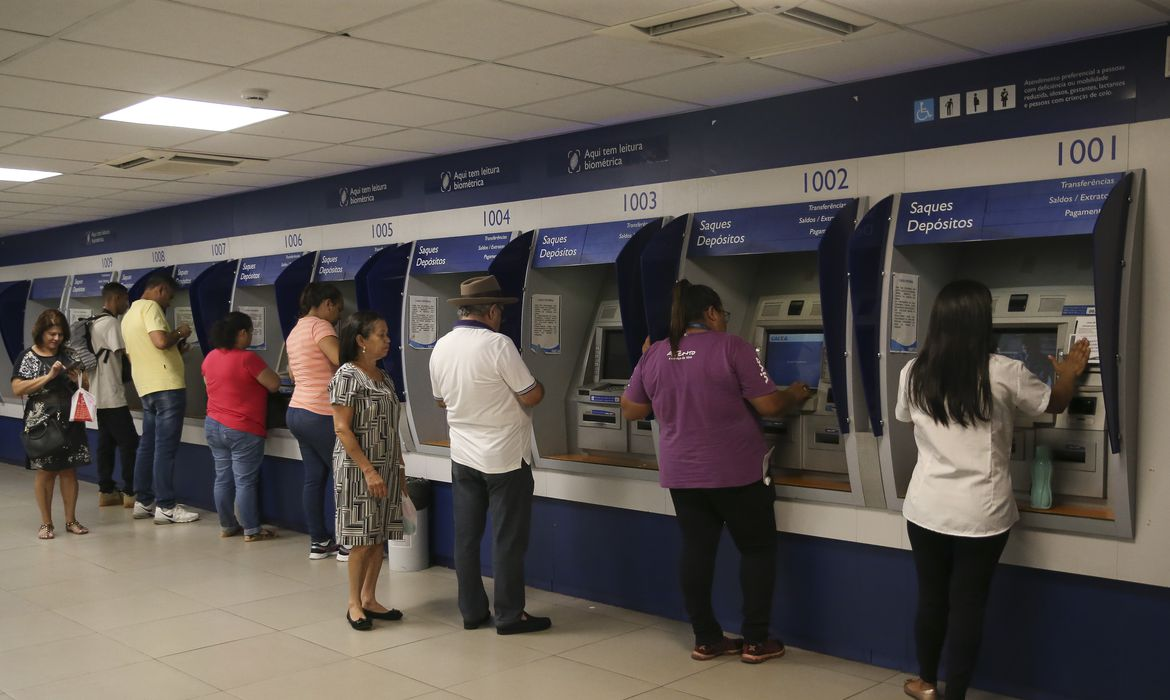 Bancos e Comércio voltam a atender nesta quarta-feira (5)