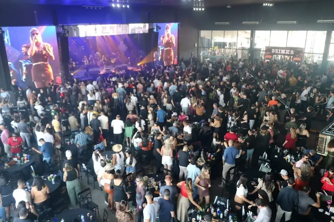 Churrasco Majestade terá seis horas de open food e open bar, além de 7 atrações musicais