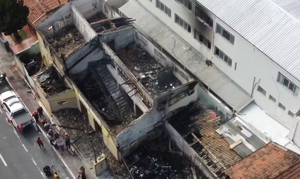 Preso por incêndio criminoso que matou 4 em abrigo já cumpriu pena por posse ilegal de arma de fogo